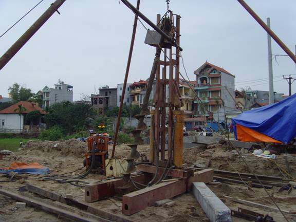 Cách Xử lý đất nền trước khi đóng cọc bê tông