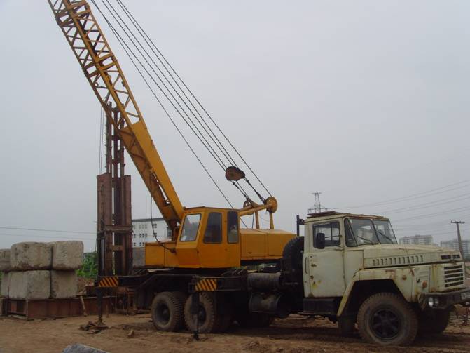 so-sanh-em-coc-va-khoan-nhoi