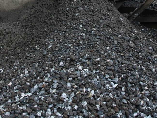 xuất khẩu quặng titan tồn kho